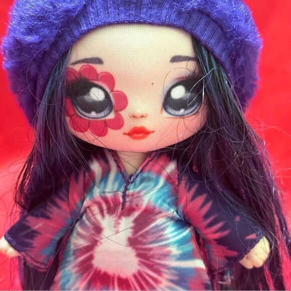 Na Na Na Surprise Melanie Mod Fashion Doll - Picture 3 of 8